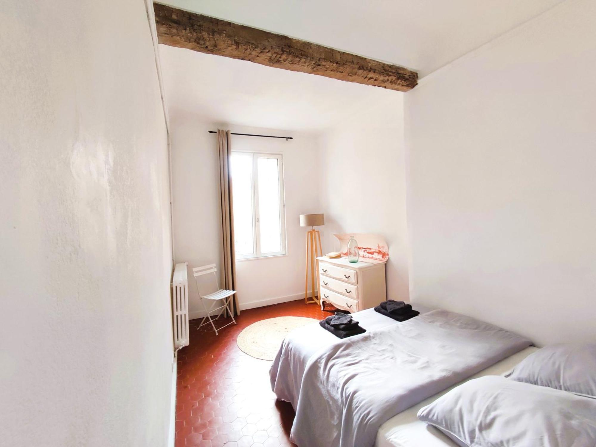 Appartement Climatise Parking Gratuit Surveille อาวีญง ภายนอก รูปภาพ